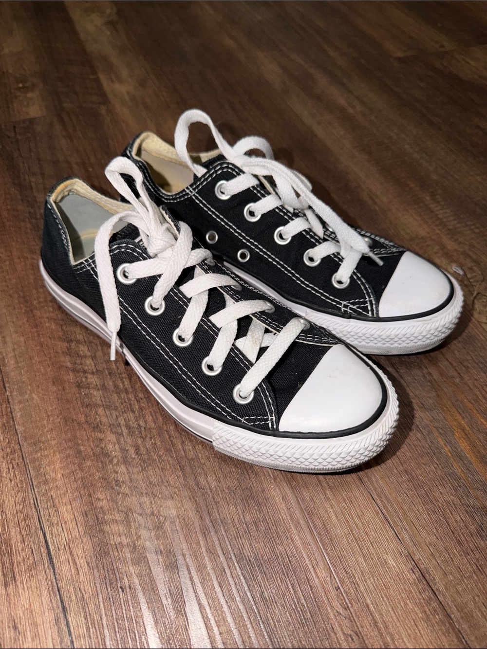 WOMENS BLACK CONVERSE STAR SIZE 5.5